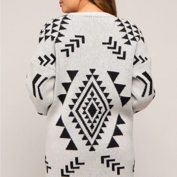 Savanna Jane Black And Grey Aztec Southwest Cardigan Size Medium - Picture 3 of 11